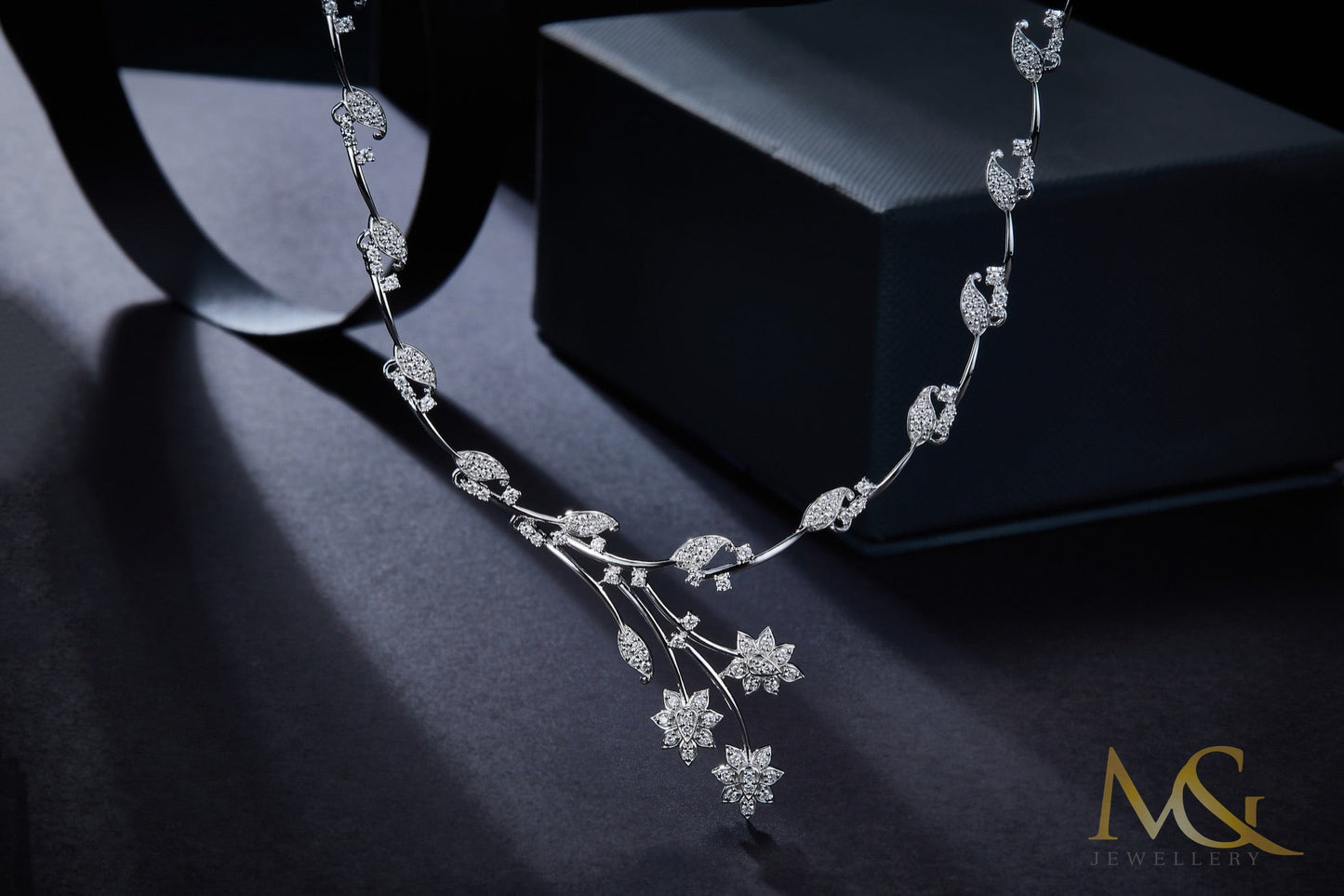 18K White Gold Lab-Grown Diamond Necklace